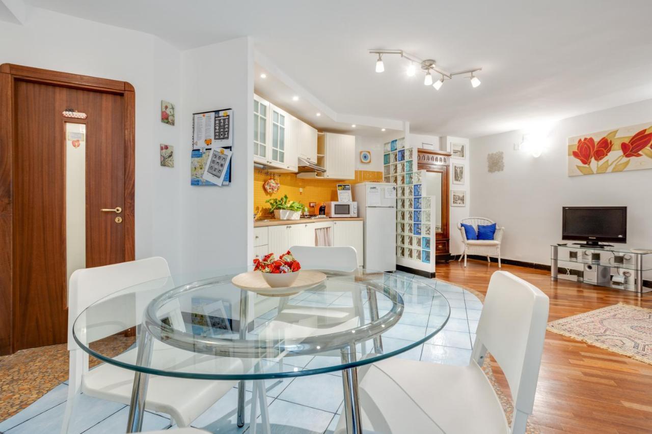 Guesthost - Casa Querida Central & Elegant Flat Napels Buitenkant foto