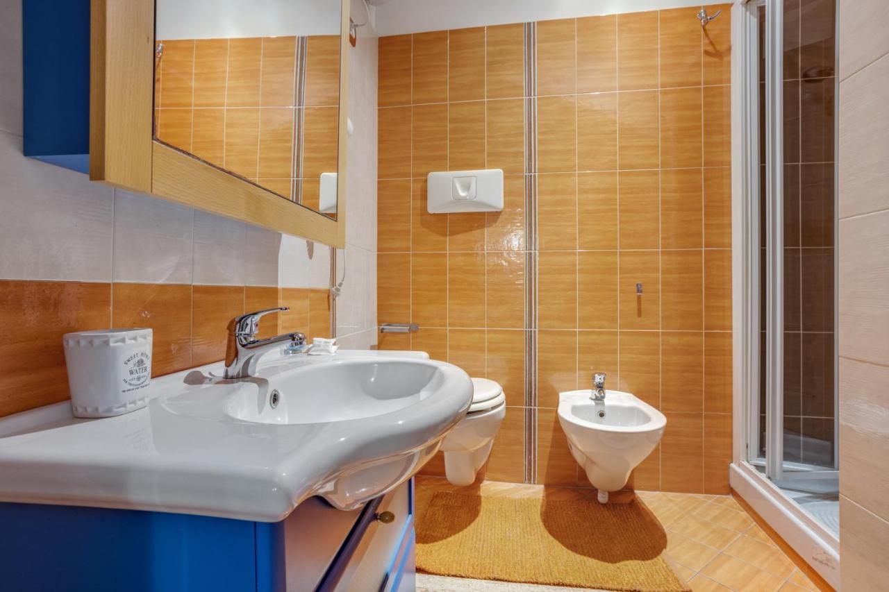 Guesthost - Casa Querida Central & Elegant Flat Napels Buitenkant foto