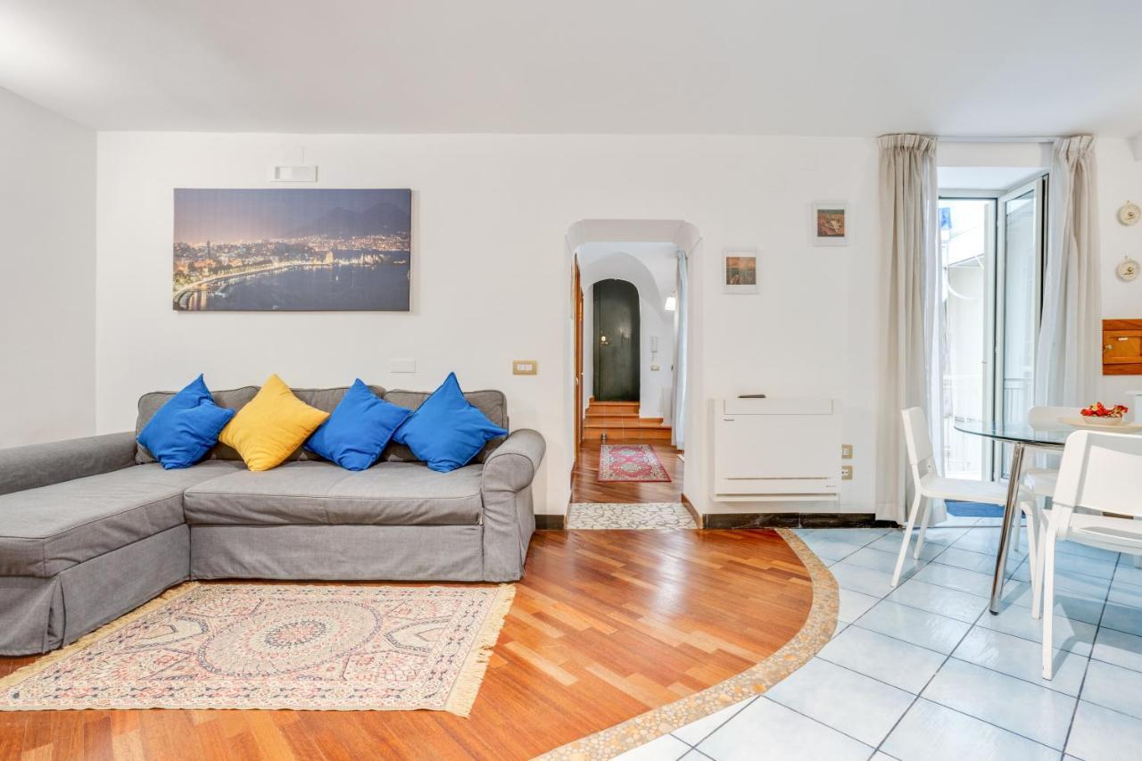 Guesthost - Casa Querida Central & Elegant Flat Napels Buitenkant foto