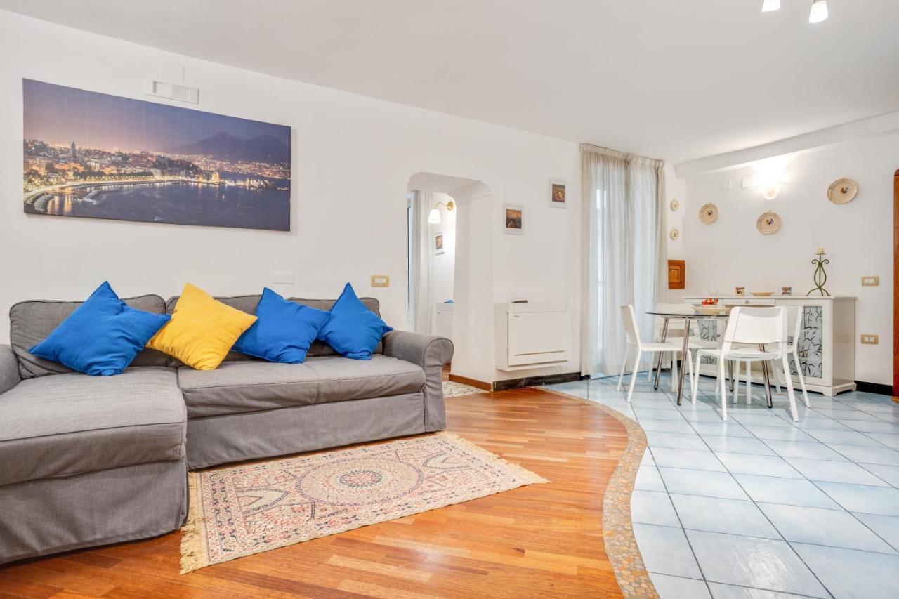 Guesthost - Casa Querida Central & Elegant Flat Napels Buitenkant foto